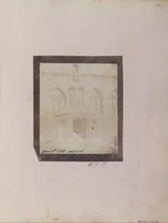 Ganek we frontowym dziedzińcu Oriel College w Oksfordzie.